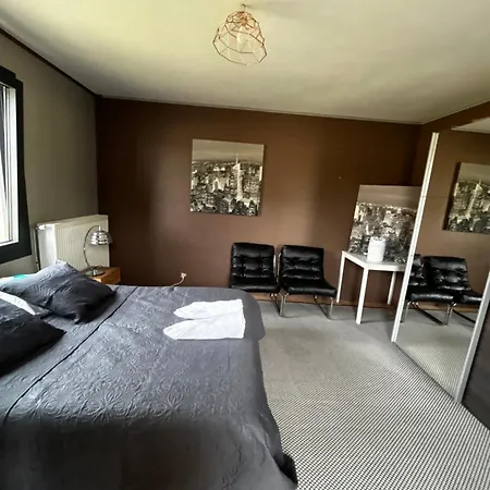 Marwan בית אירוח Sargé Les Le Mans